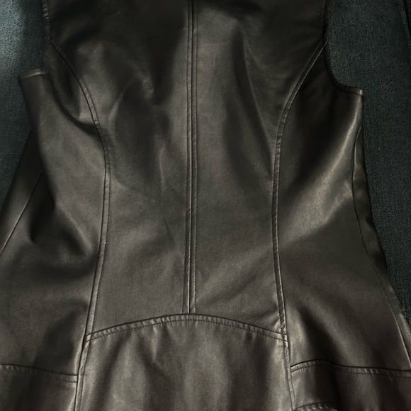 1990’s Vest Studded faux leather Sexy Biker Vibe - Picture 6 of 7